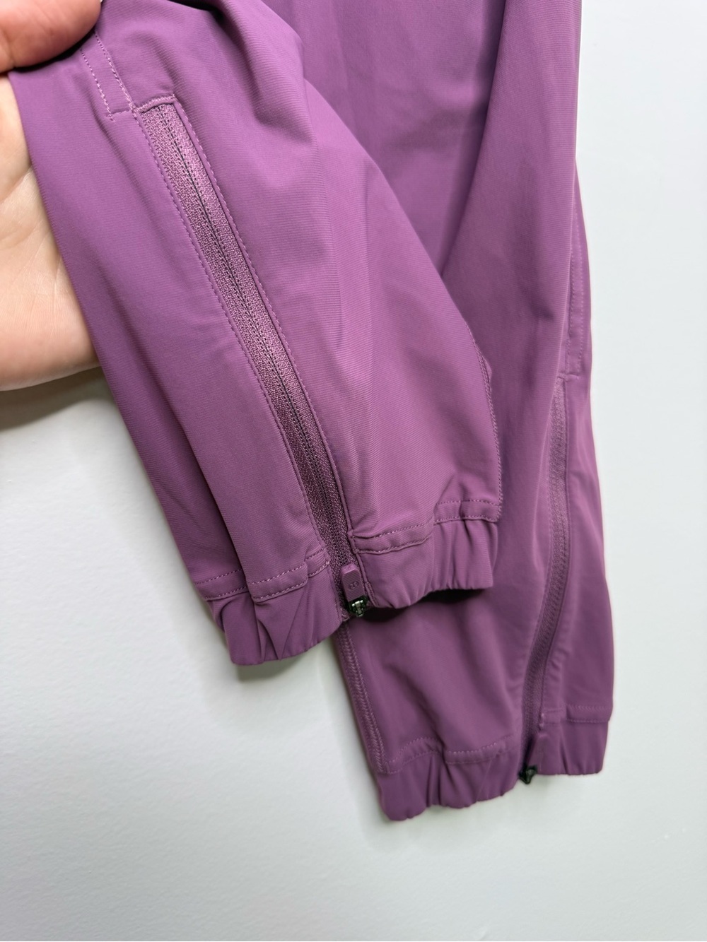 LULULEMON Adapted State High Rise Jogger in Vintage Plum - Picture 8 of 9